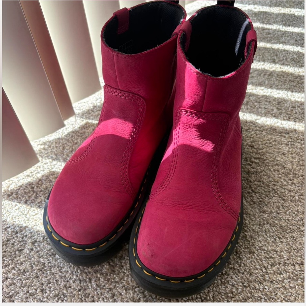 Dr. Martens Zebzag Rigger Boots